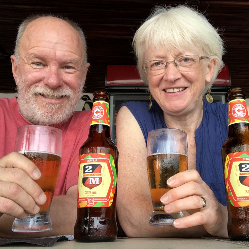 Magie Relph and Bob Irwin in Pemba, Moçambique